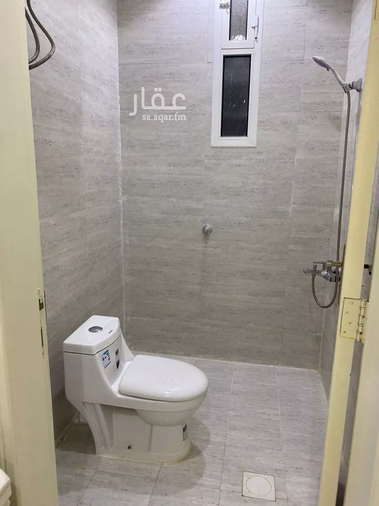 Floor for Sale in Riyadh Okaz 23
