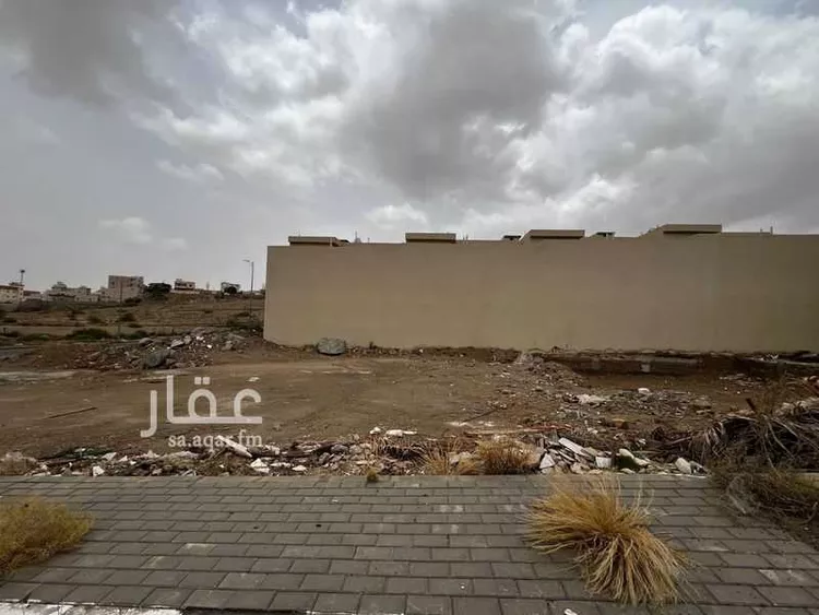 أرض للبيع في شارع عمر المحروسي, حي الظرفة, مدينة خميس مشيط, منطقة عسير صورة 2