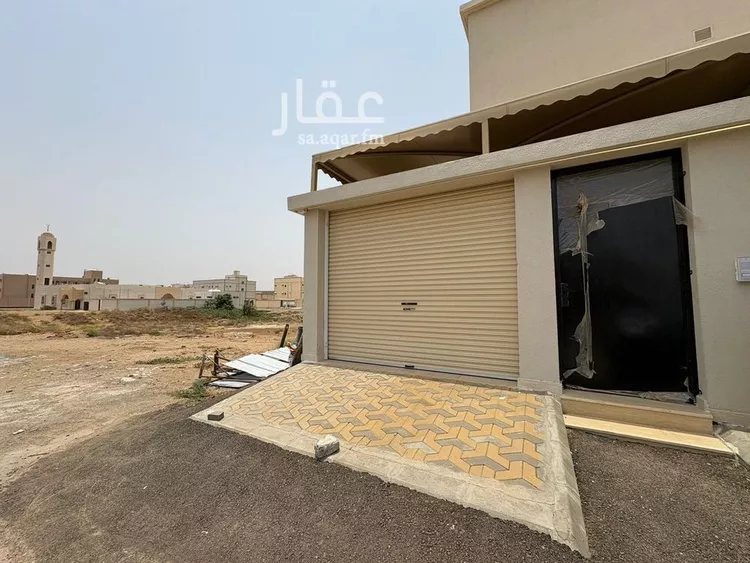 شقة للبيع في شارع عائشة ابنت ابي بكر, حي الورود, مدينة صامطه, منطقة جازان صورة 3