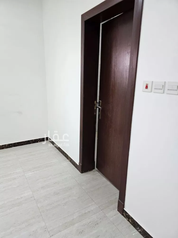 شقة للبيع في شارع أبي السعادات المبارك, حي العزيزية, مدينة الرياض, منطقة الرياض صورة 4