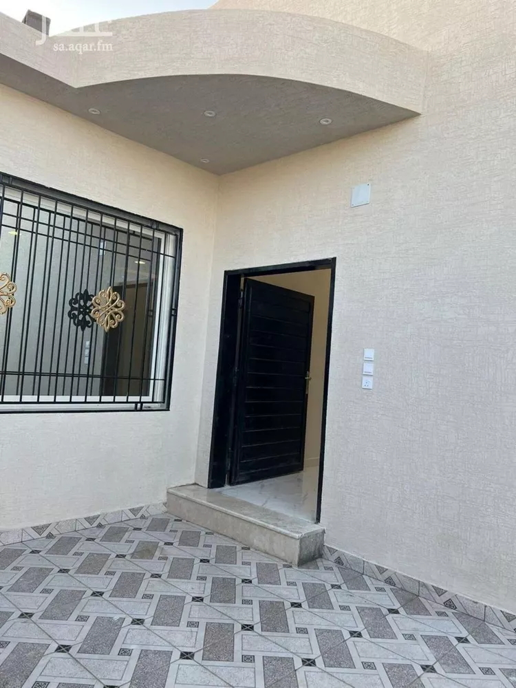 دور للبيع في شارع سودة بنت زمعة, حي الصفاء, مدينة عنيزة, منطقة القصيم صورة 5