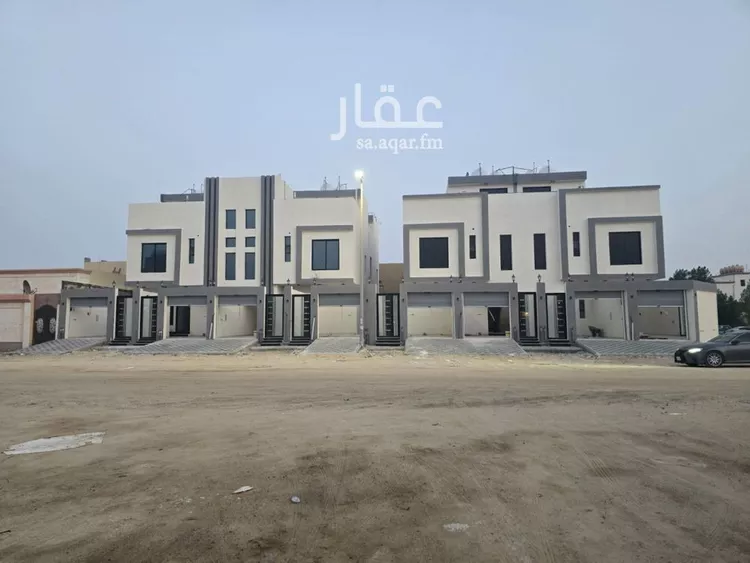 دور للبيع في شارع المقداد ابن عمرو, حي ضاحية الملك فهد, مدينة الدمام, المنطقة الشرقية
