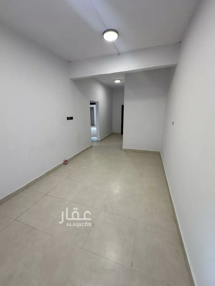 شقة للإيجار في شارع ابن غيلان, حي شبرا, مدينة الرياض, منطقة الرياض صورة 3