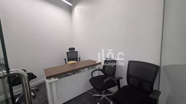 مكتب تجاري للإيجار في شارع الامير احمد بن عبدالعزيز, حي الملك فهد, مدينة الرياض, منطقة الرياض