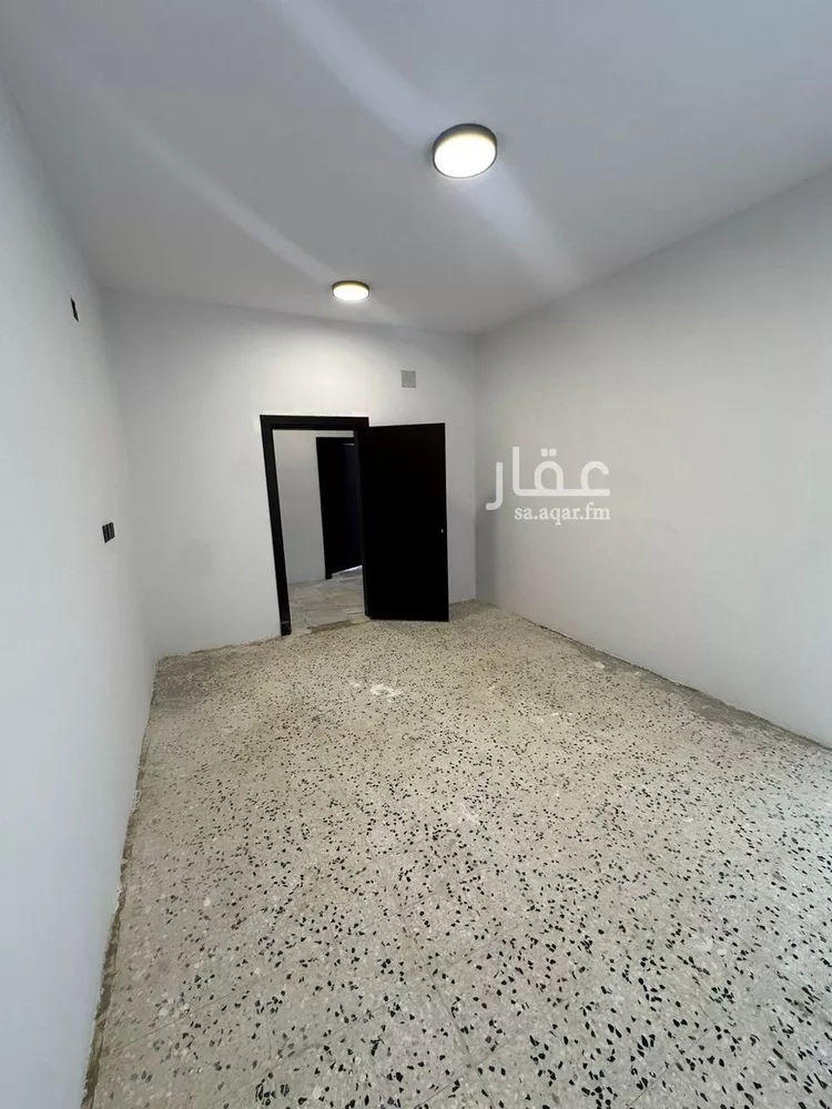 شقة للإيجار في شارع ابن غيلان, حي شبرا, مدينة الرياض, منطقة الرياض صورة 5