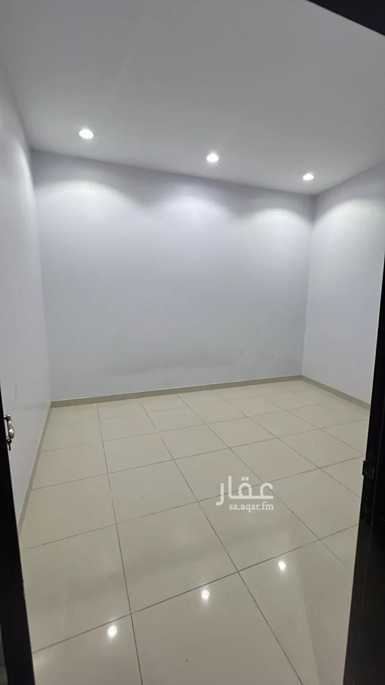 شقة للإيجار في شارع نافع الأنصاري, حي اليمامة, مدينة الرياض, منطقة الرياض صورة 2