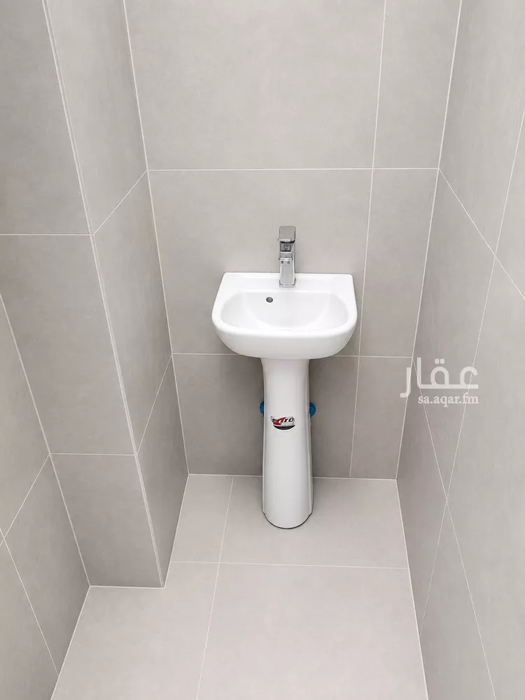 شقة للإيجار في شارع الامير نايف بن عبدالعزيز, حي الملك فهد, مدينة الرياض, منطقة الرياض 14