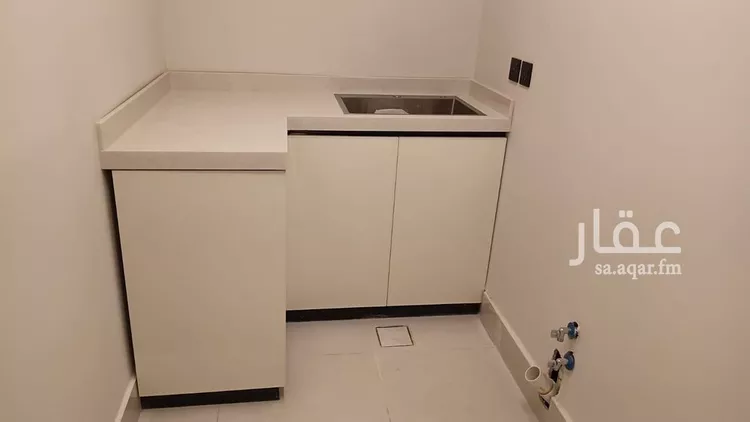شقة للإيجار في شارع الأمير منصور بن عبدالعزيز, حي الوزارات, مدينة الرياض, منطقة الرياض 13