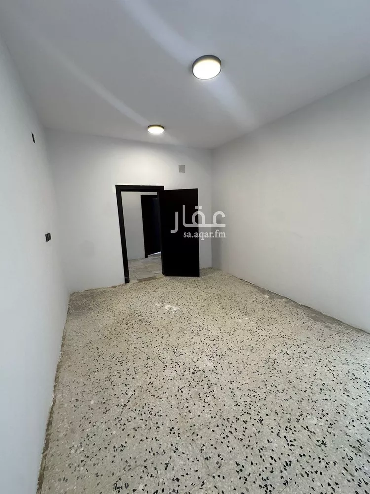 شقة للإيجار في شارع ابن غيلان, حي شبرا, مدينة الرياض, منطقة الرياض صورة 5