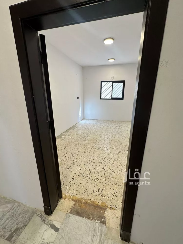 شقة للإيجار في شارع ابن غيلان, حي شبرا, مدينة الرياض, منطقة الرياض صورة 3