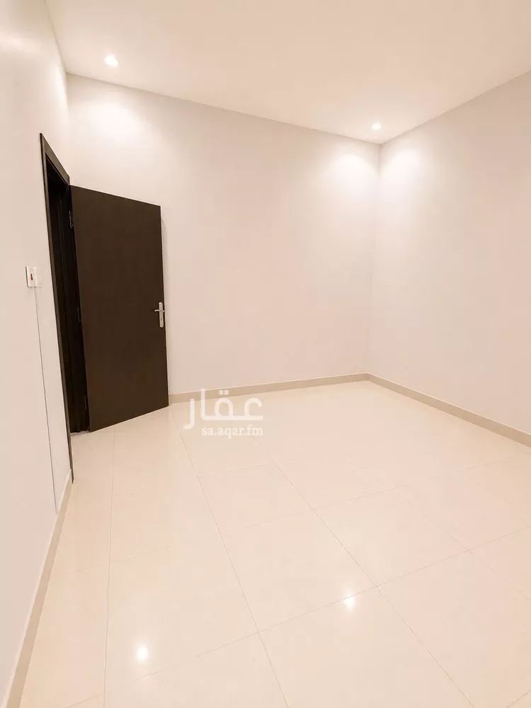 شقة للإيجار في شارع نافع الأنصاري, حي اليمامة, مدينة الرياض, منطقة الرياض صورة 2