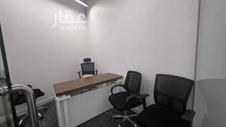 مكتب تجاري للإيجار في شارع الامير احمد بن عبدالعزيز, حي الملك فهد, مدينة الرياض, منطقة الرياض