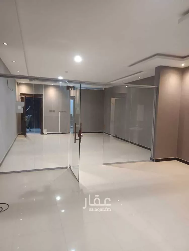 مكتب تجاري للإيجار في شارع الصحابة, حي اليرموك, مدينة الرياض, منطقة الرياض صورة 2