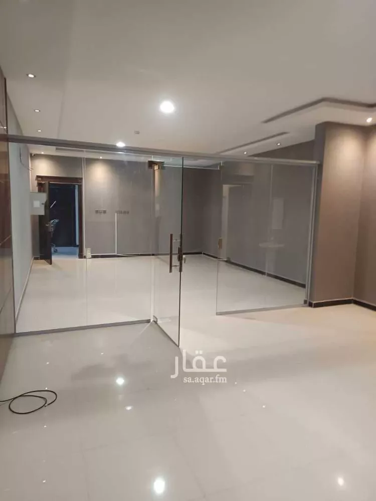 مكتب تجاري للإيجار في شارع الصحابة, حي اليرموك, مدينة الرياض, منطقة الرياض صورة 5