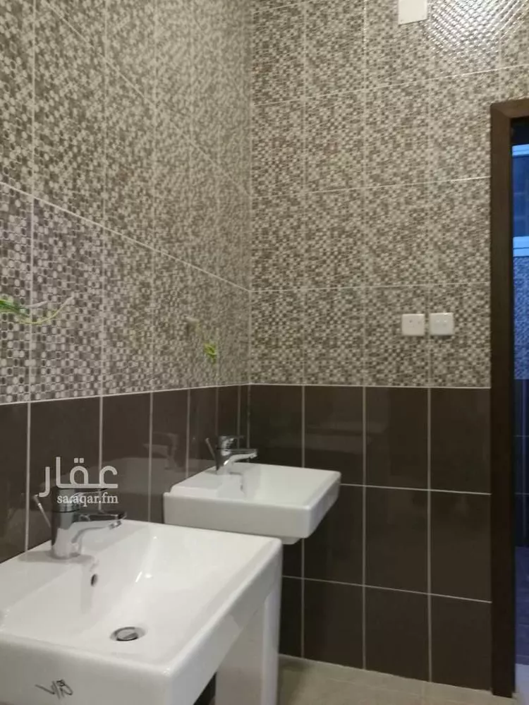 عمارة للبيع في شارع المخزومي, حي الأمير عبدالله, مدينة بيشة, منطقة عسير 14