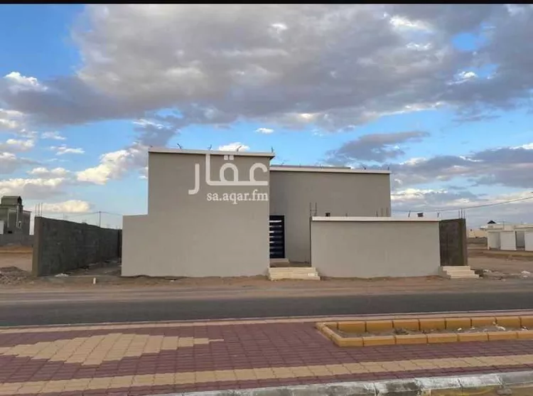 فيلا للإيجار في العمائر ، رنية