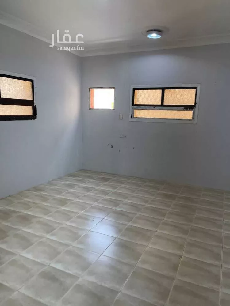 فيلا للإيجار في شارع عبدالرزاق الحميري, حي السويدي الغربي, مدينة الرياض, منطقة الرياض