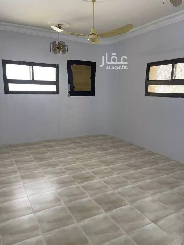 فيلا للإيجار في شارع عبدالرزاق الحميري, حي السويدي الغربي, مدينة الرياض, منطقة الرياض صورة 3