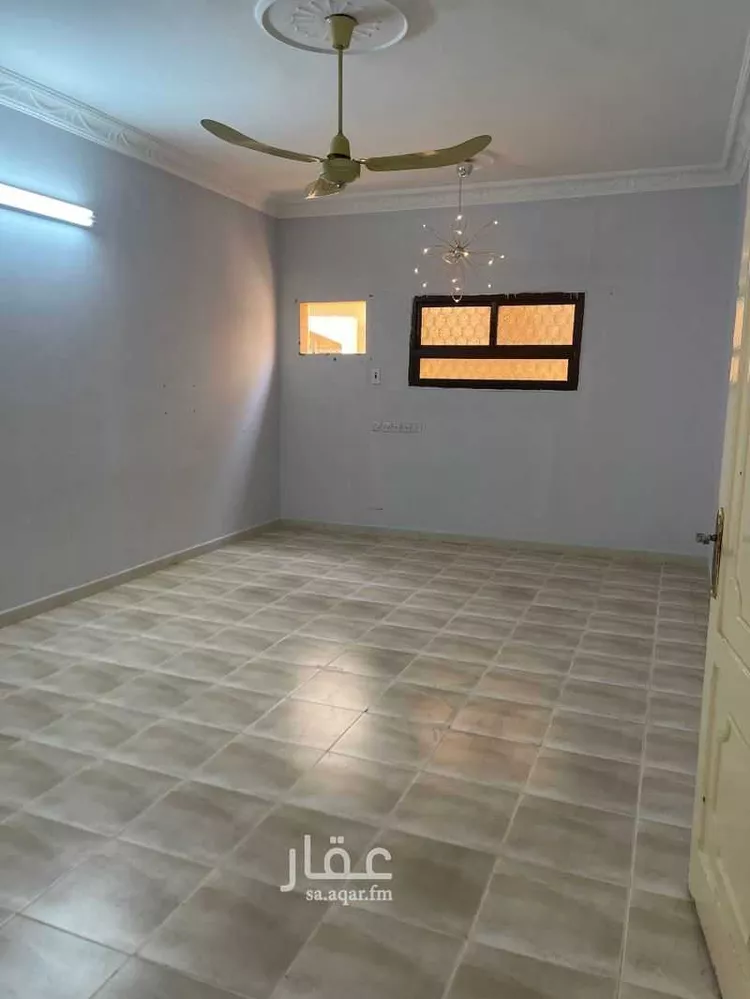 فيلا للإيجار في شارع عبدالرزاق الحميري, حي السويدي الغربي, مدينة الرياض, منطقة الرياض صورة 2