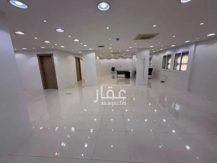 مكتب تجاري للإيجار في شارع خريص الفرعي, حي الروضة, مدينة الرياض, منطقة الرياض صورة 3
