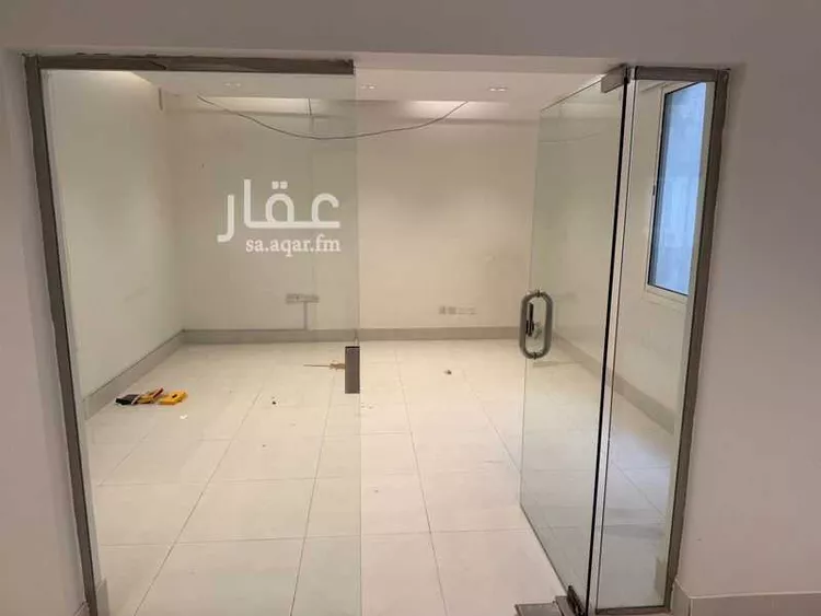 مكتب تجاري للإيجار في شارع خريص الفرعي, حي الروضة, مدينة الرياض, منطقة الرياض صورة 3