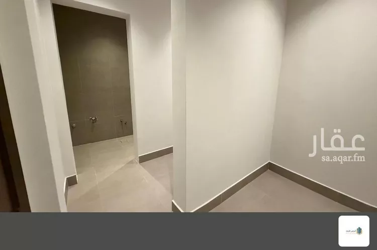 دور للبيع في شارع الحدائق ، حي النفل ، الرياض ، منطقة الرياض صورة 2