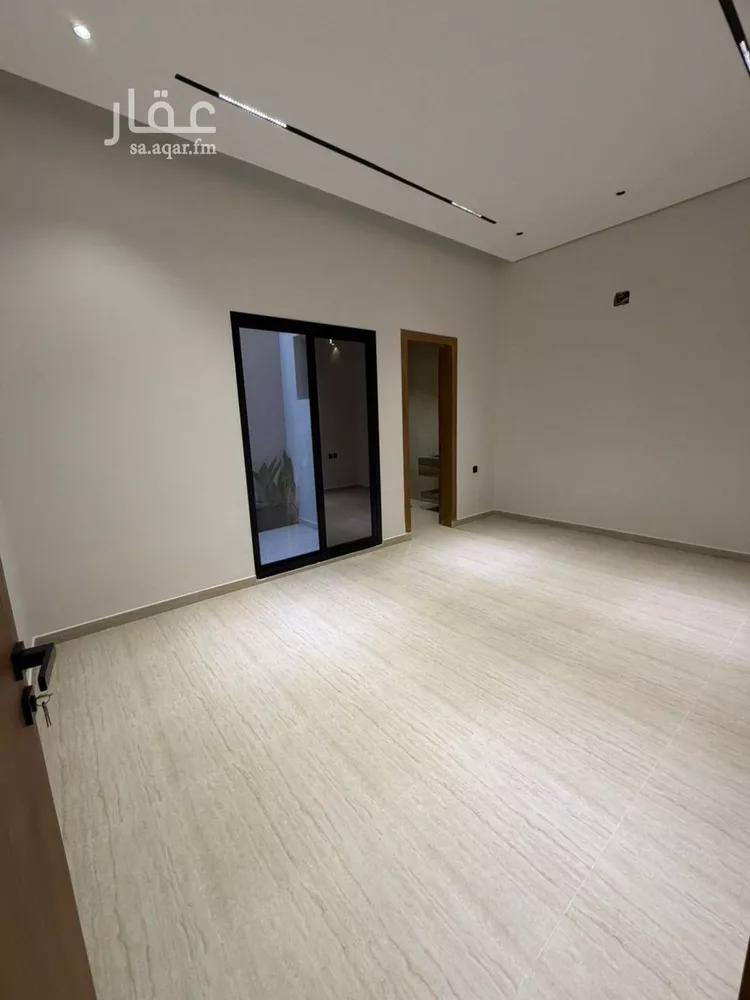 Floor for Sale in Riyadh Ar Rimal 6