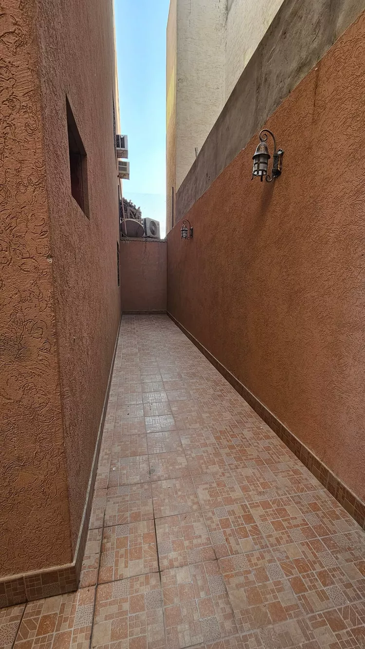 دور للإيجار في شارع الزبيري, حي العزيزية, مدينة الرياض, منطقة الرياض 15