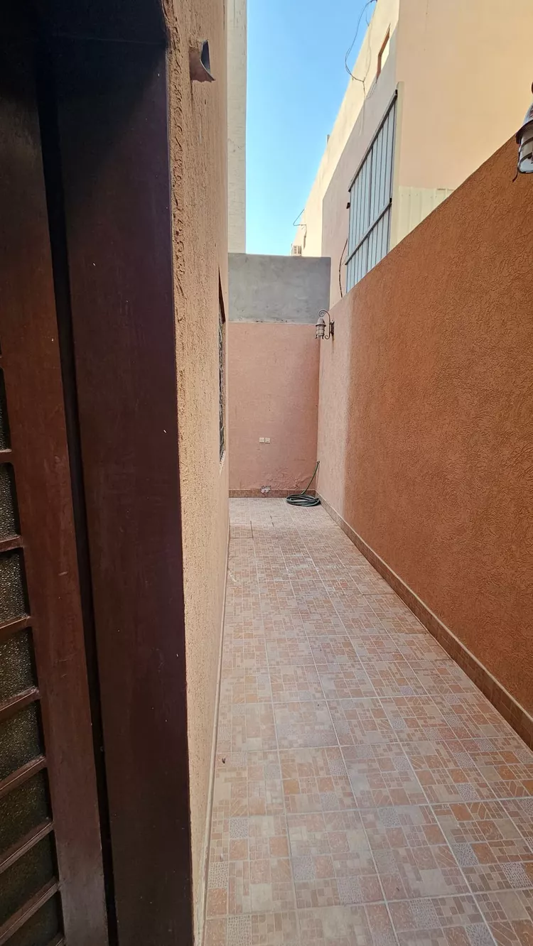 دور للإيجار في شارع الزبيري, حي العزيزية, مدينة الرياض, منطقة الرياض 17