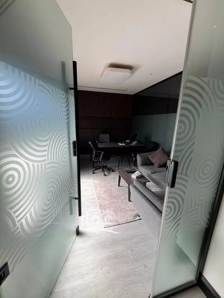 مكتب تجاري للإيجار في شارع الامير عبدالعزيز بن مساعد بن جلوي, حي السليمانية, مدينة الرياض, منطقة الرياض صورة 4