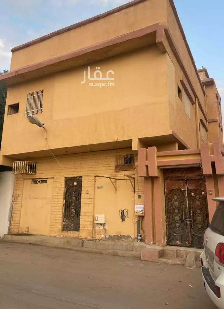 فيلا للبيع في شارع ابن أبي عفيف, حي الوسيطاء, مدينة بريدة, منطقة القصيم