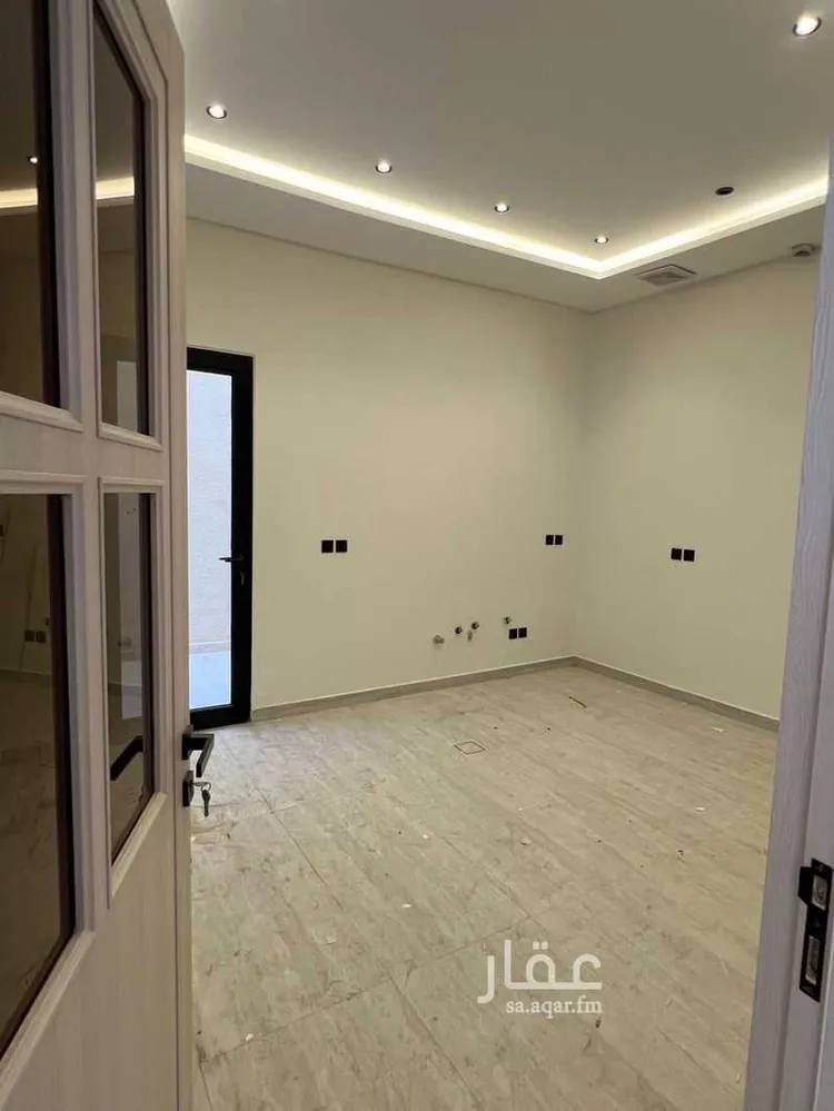 فيلا للبيع في شارع علي بن أبي طاهر, حي الرمال, مدينة الرياض, منطقة الرياض صورة 4