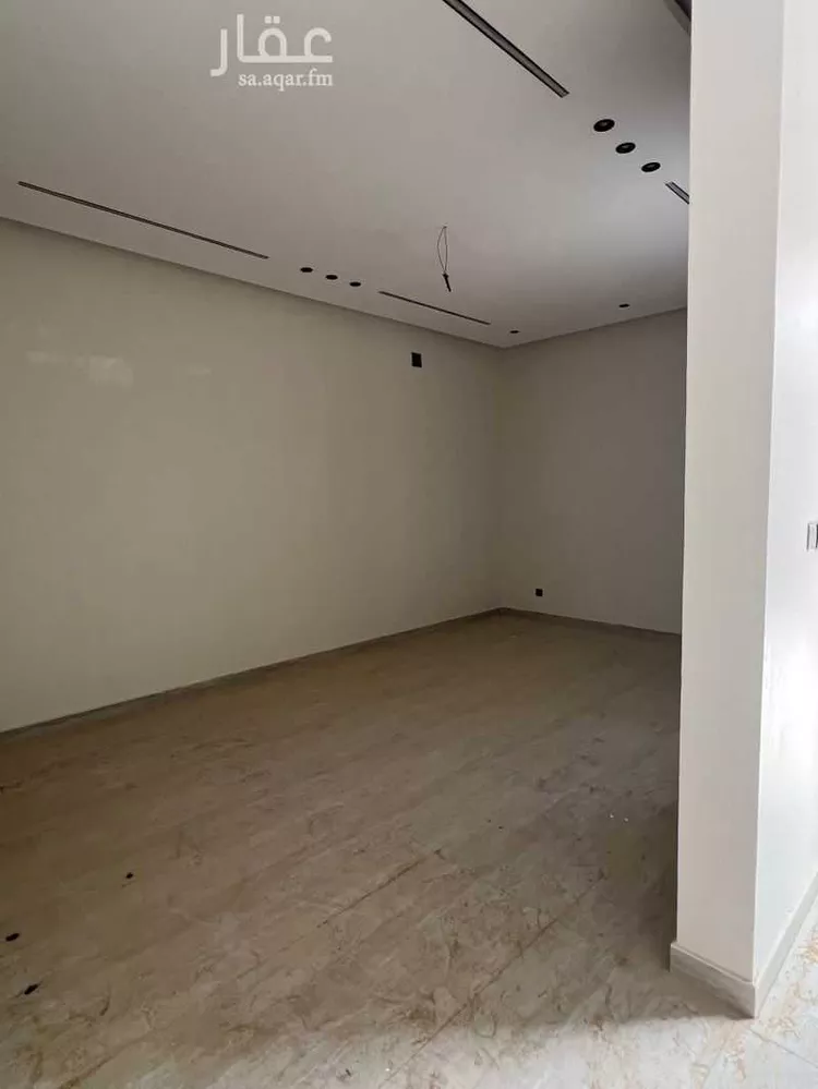 فيلا للبيع في شارع علي بن أبي طاهر, حي الرمال, مدينة الرياض, منطقة الرياض صورة 2