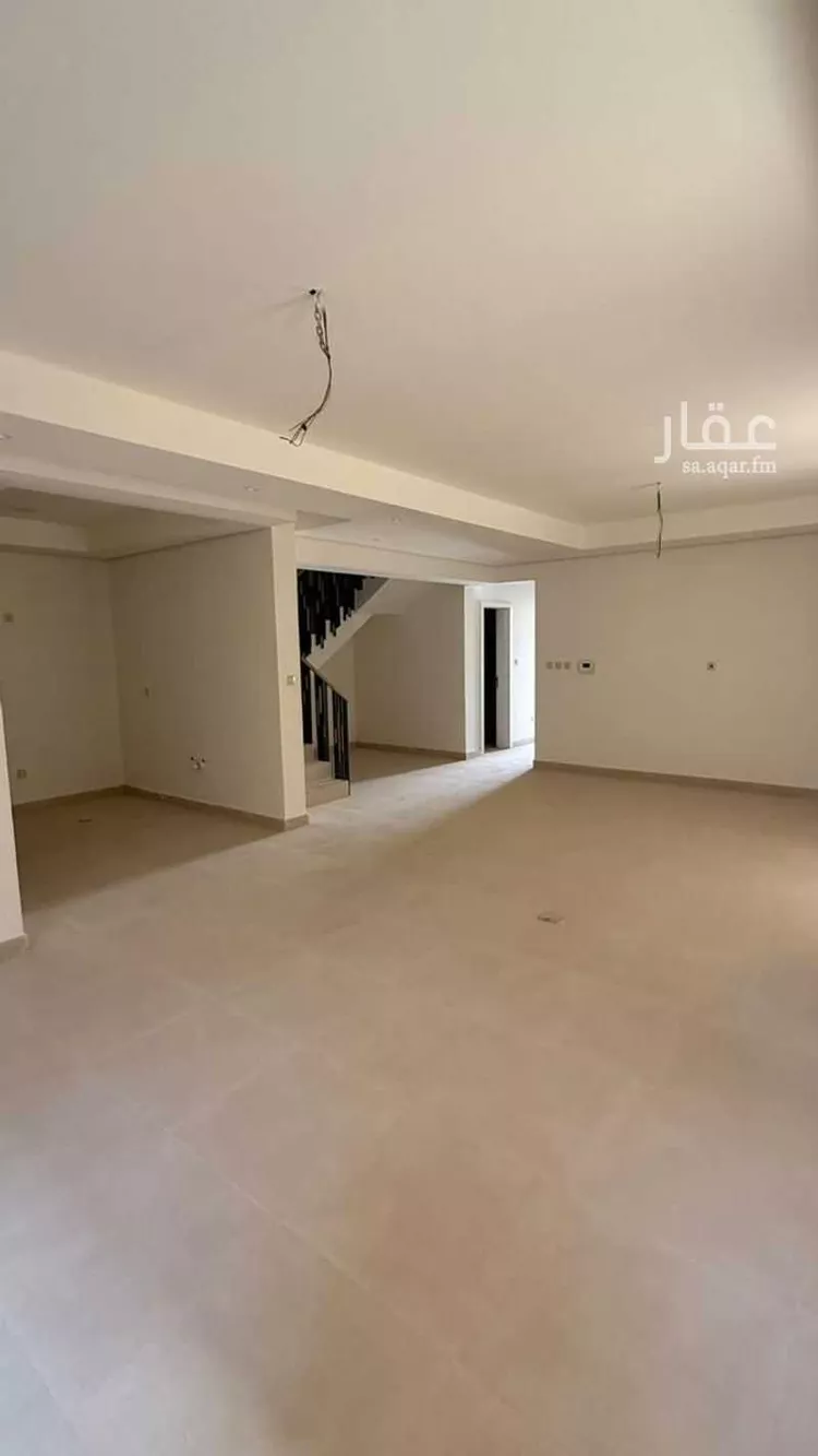 فيلا للإيجار في شارع الربيع بن كعب الانصاري, حي مطار الملك خالد الدولي, مدينة الرياض, منطقة الرياض 1 صورة
