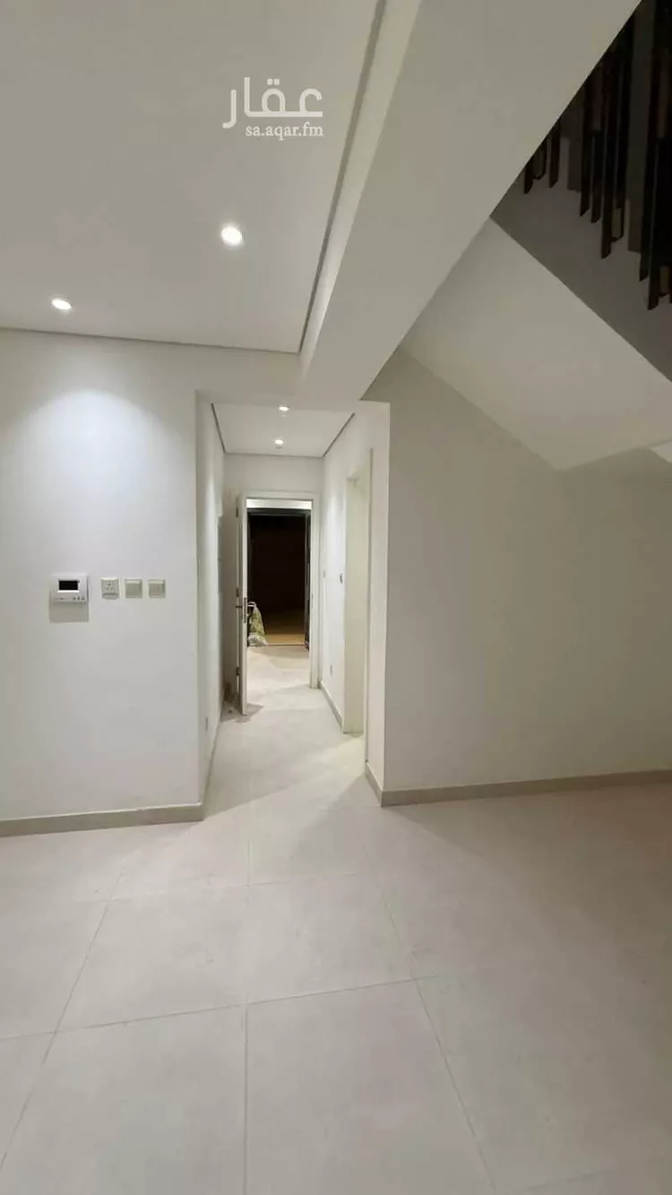 فيلا للإيجار في شارع فيصل بن بندر, حي مطار الملك خالد الدولي, مدينة الرياض, منطقة الرياض صورة 3