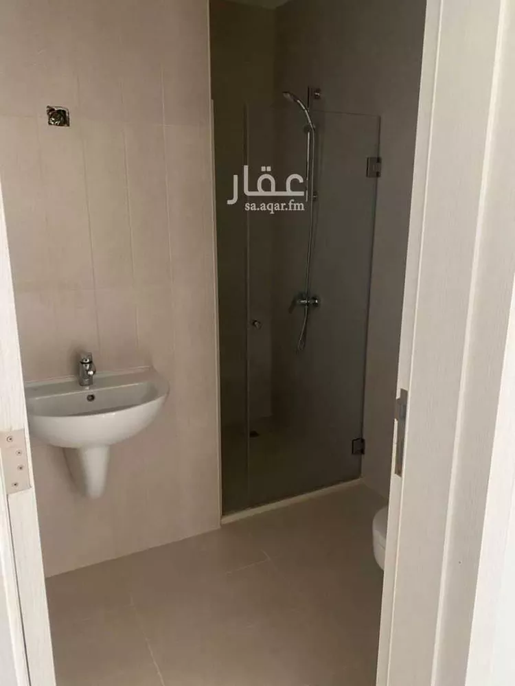 فيلا للإيجار في شارع خزام, حي مطار الملك خالد الدولي, مدينة الرياض, منطقة الرياض صورة 4