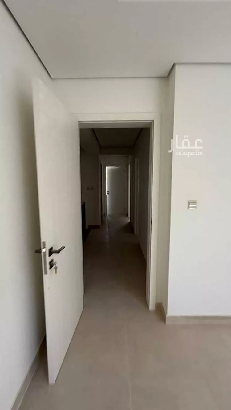 فيلا للإيجار في شارع الربيع بن كعب الانصاري, حي مطار الملك خالد الدولي, مدينة الرياض, منطقة الرياض صورة 2