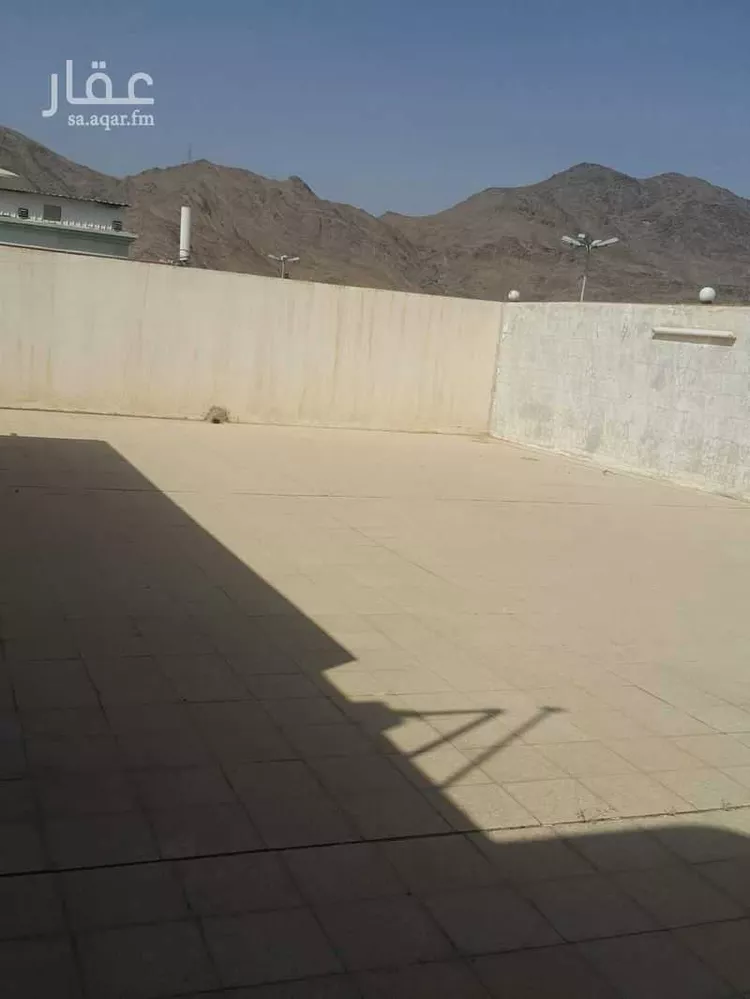 شقة للبيع في شارع الملك خالد ابن عبدالعزيز, حي المخيم, مدينة نجران, منطقة نجران صورة 2