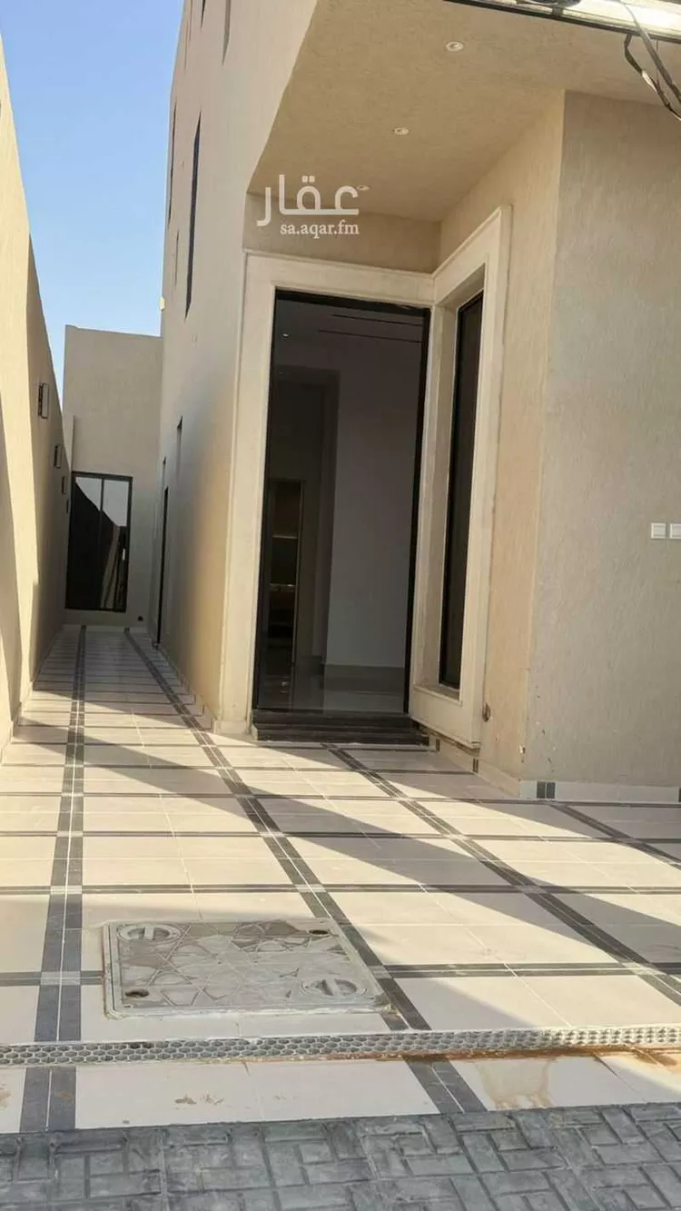 دور للبيع في شارع السلطان قابوس, حي المعيزيلة, مدينة الرياض, منطقة الرياض صورة 2