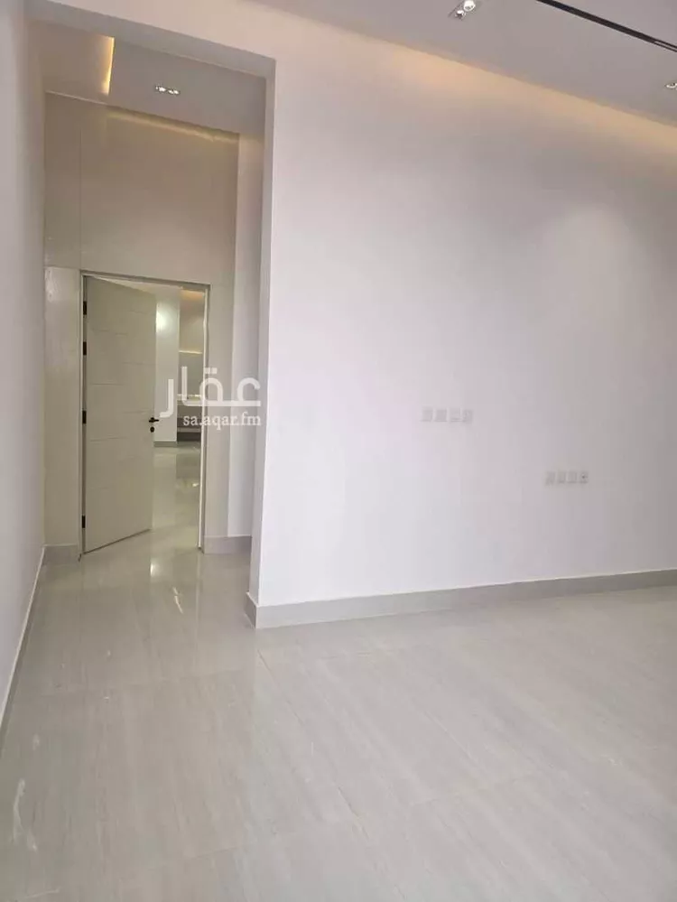 دور للبيع في شارع السلطان قابوس, حي المعيزيلة, مدينة الرياض, منطقة الرياض صورة 3