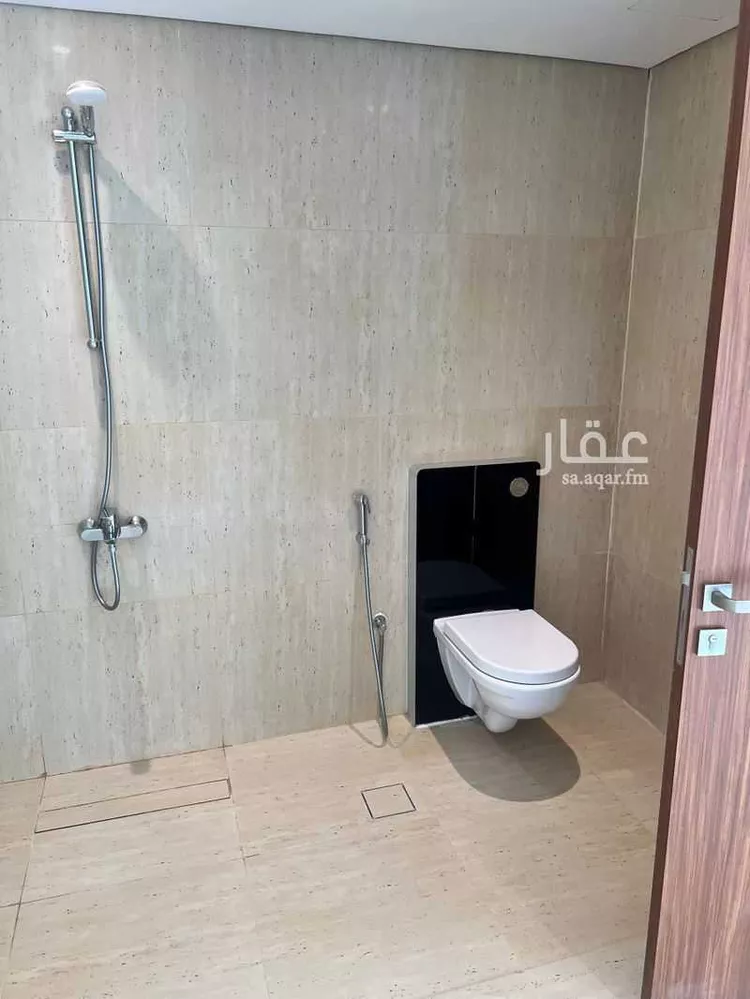 فيلا للإيجار في شارع الامير فيصل بن بندر بن عبدالعزيز الفرعي ، حي مطار الملك خالد الدولي ، الرياض ، منطقة الرياض صورة 3