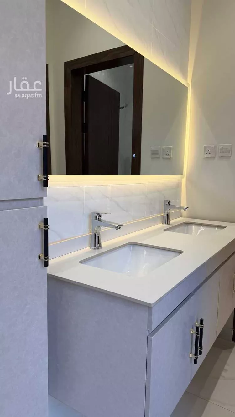 دور للبيع في شارع الرواجي, حي السعادة, مدينة الرياض, منطقة الرياض صورة 3