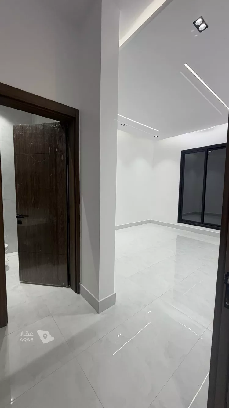 دور للبيع في شارع الصدارة, حي السعادة, مدينة الرياض, منطقة الرياض 9