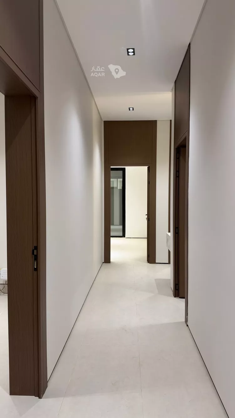 Floor for Rent in Riyadh Al Fayha 8