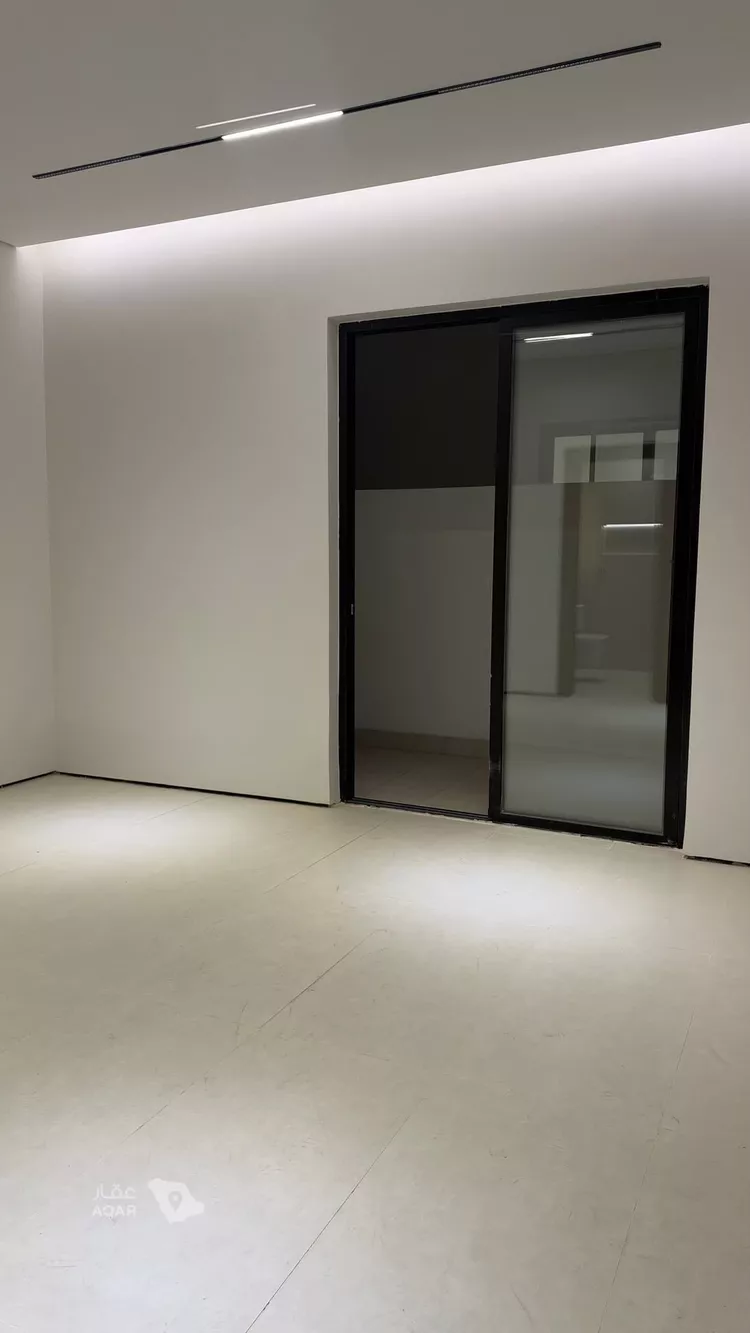 Floor for Rent in Riyadh Al Fayha 12