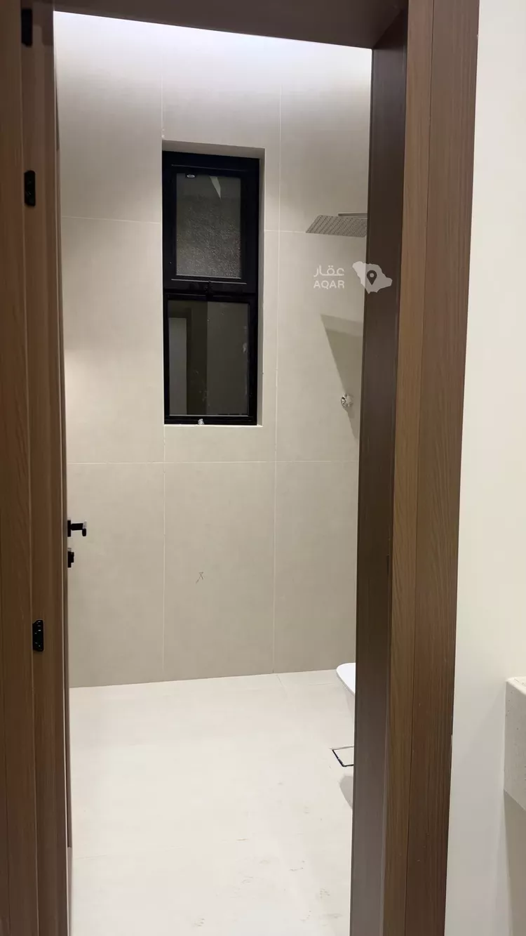 Floor for Rent in Riyadh Al Fayha 15