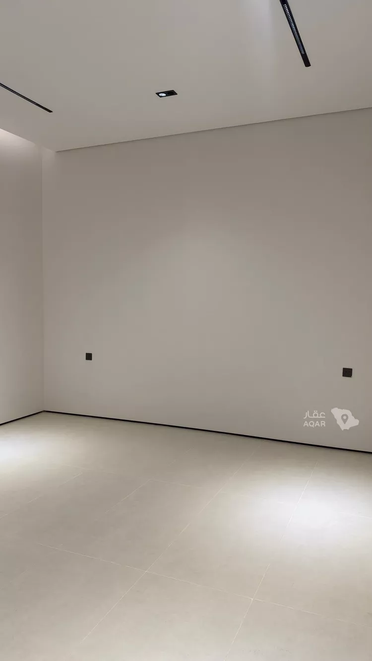 Floor for Rent in Riyadh Al Fayha 7