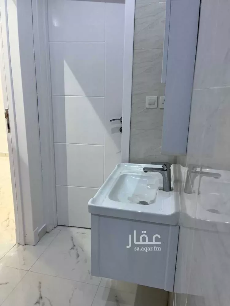 شقة للإيجار في شارع أحمد بن محمد الشعبي, حي المهدية, مدينة الرياض, منطقة الرياض صورة 4