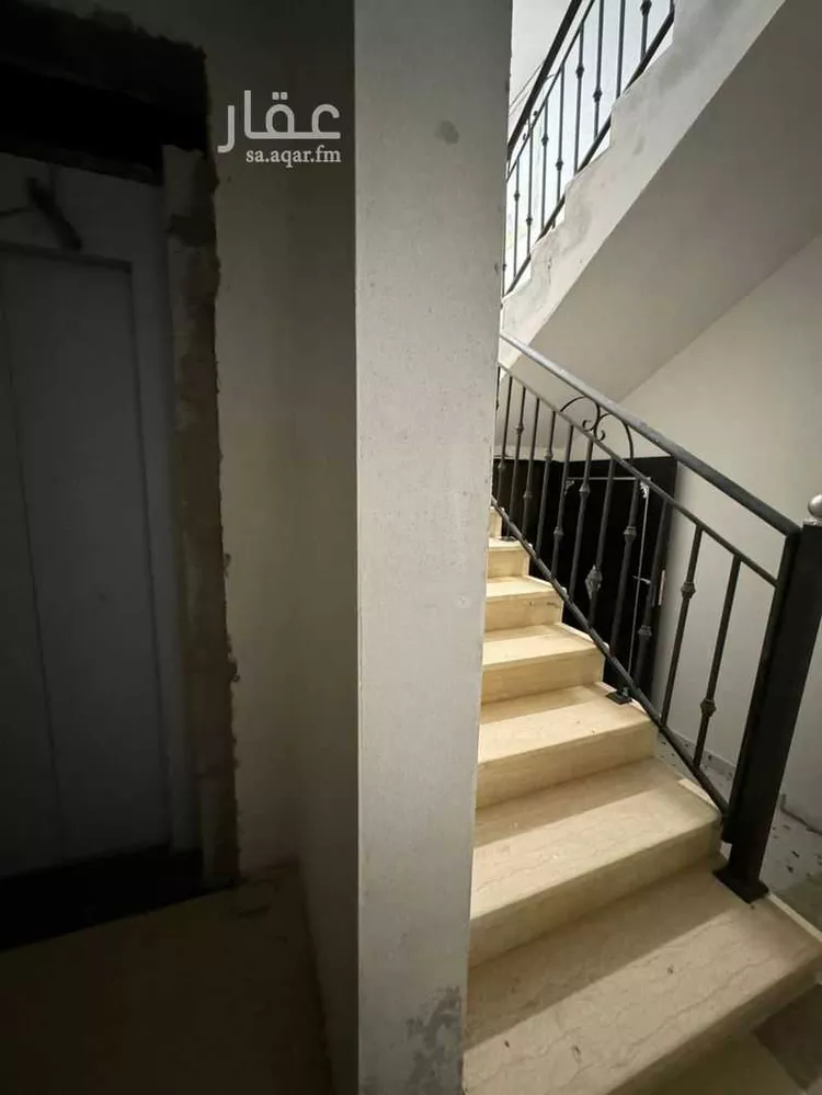 دور للبيع في شارع, حي الجنادرية, مدينة الرياض, منطقة الرياض 9