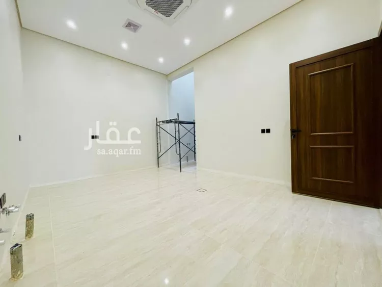 فيلا للبيع في شارع شارع بن أبي الشكر الفلكي, حي المهدية, مدينة الرياض, منطقة الرياض صورة 4